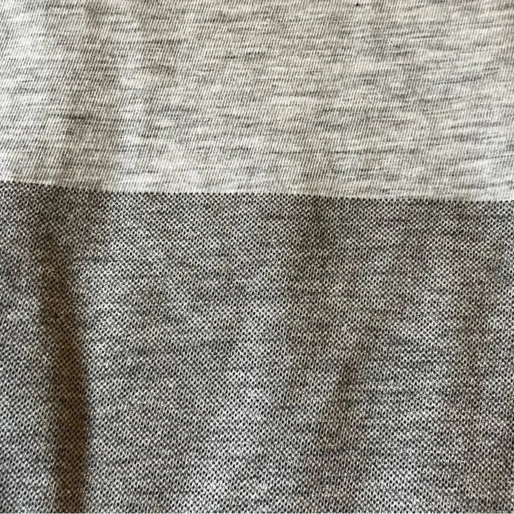 Lululemon Crossover vented Back Gray color block Women's Tank Top 4 - Picture 8 of 9